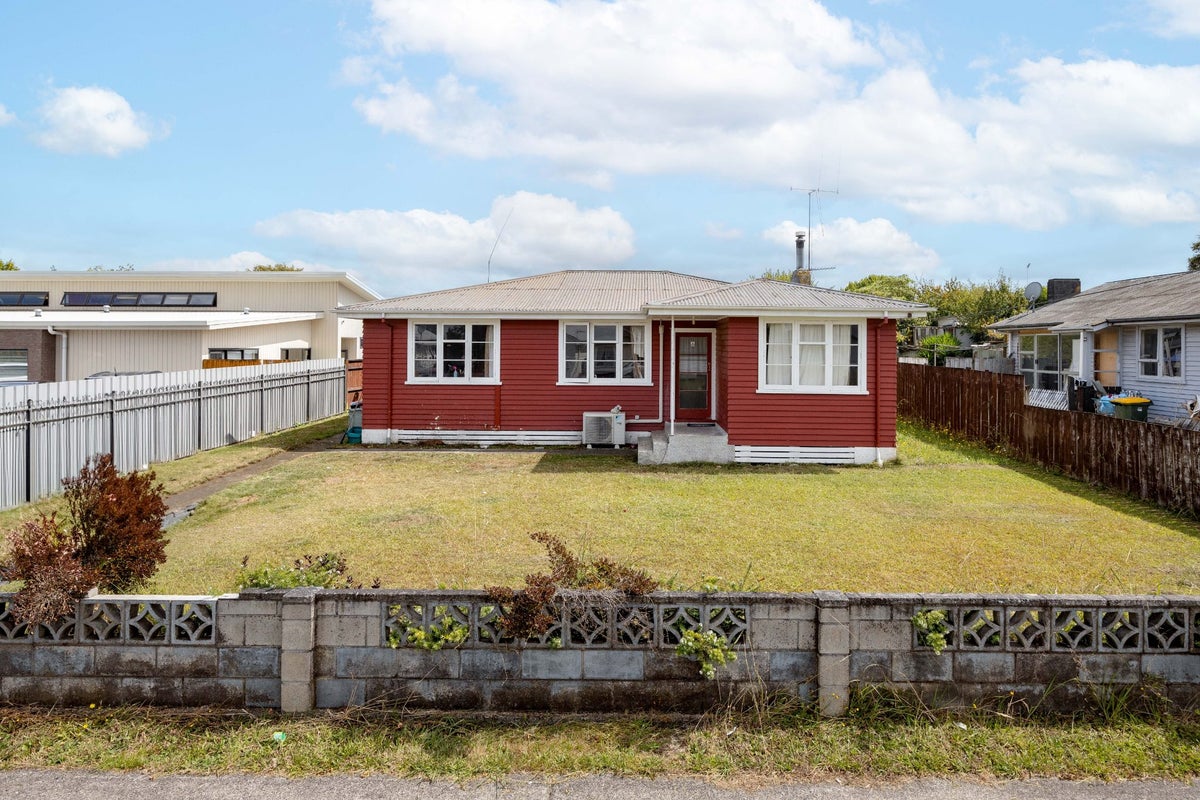 5 Wordsworth Crescent, Enderley, Hamilton - Carousel 1