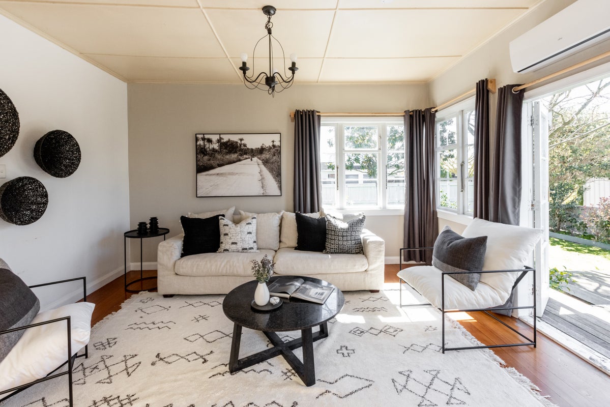 38 Avenue Road, Greenmeadows, Napier - Carousel 2