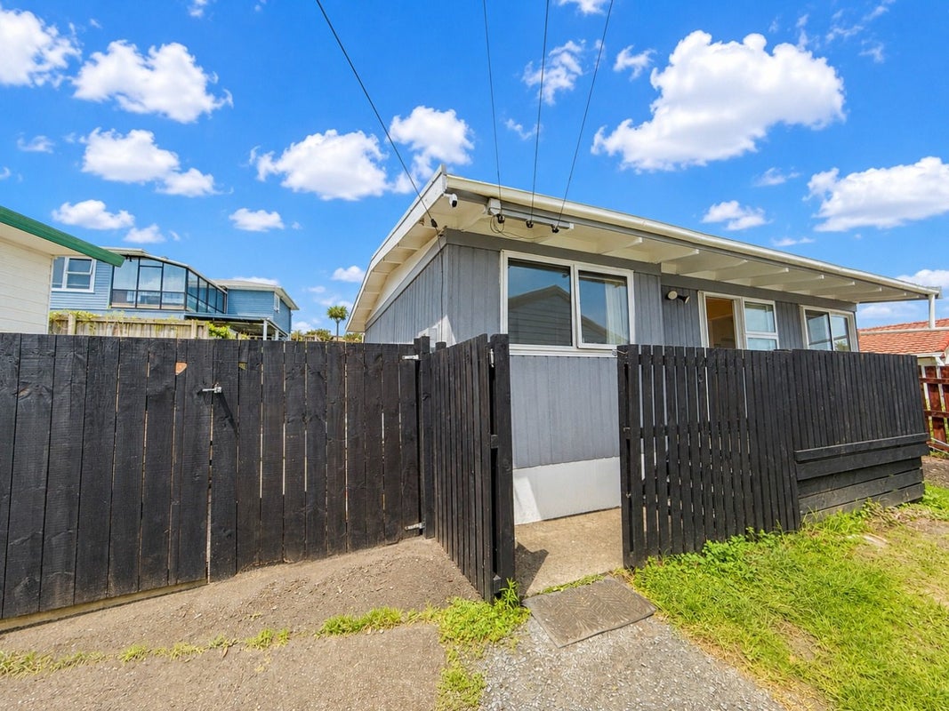 518 Whangaparaoa Road, Stanmore Bay, Whangaparaoa - Carousel 18