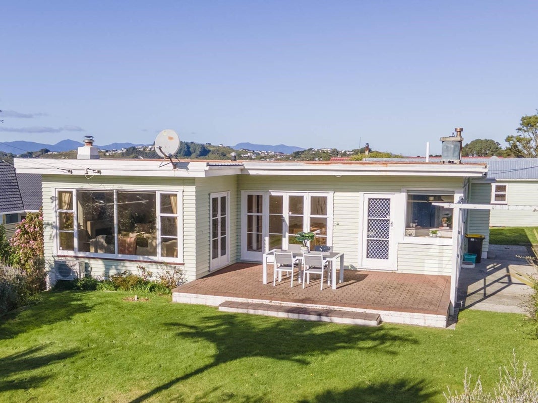 159 Broderick Road, Johnsonville, Wellington - Carousel 1