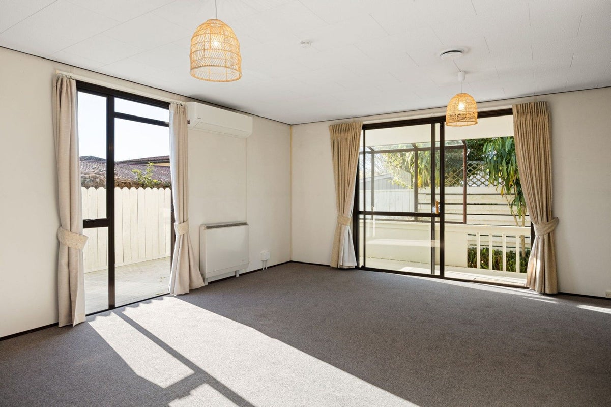 1B Heath Street, St Andrews, Hamilton - Carousel 2