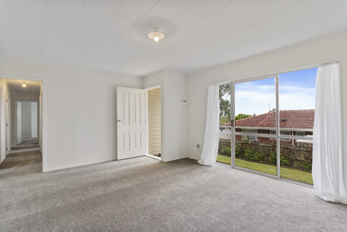 17 Solar Road, Glen Eden, Auckland - Carousel 2