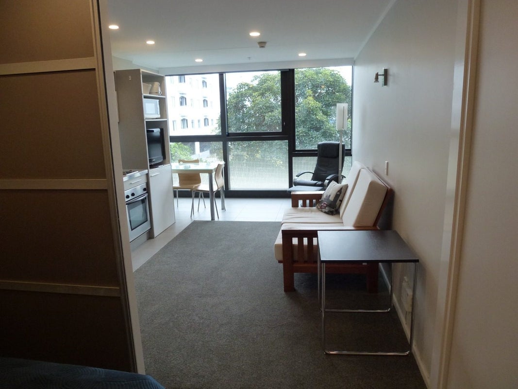 3B/16 Burton ST, Eden Terrace, Auckland - Carousel 2