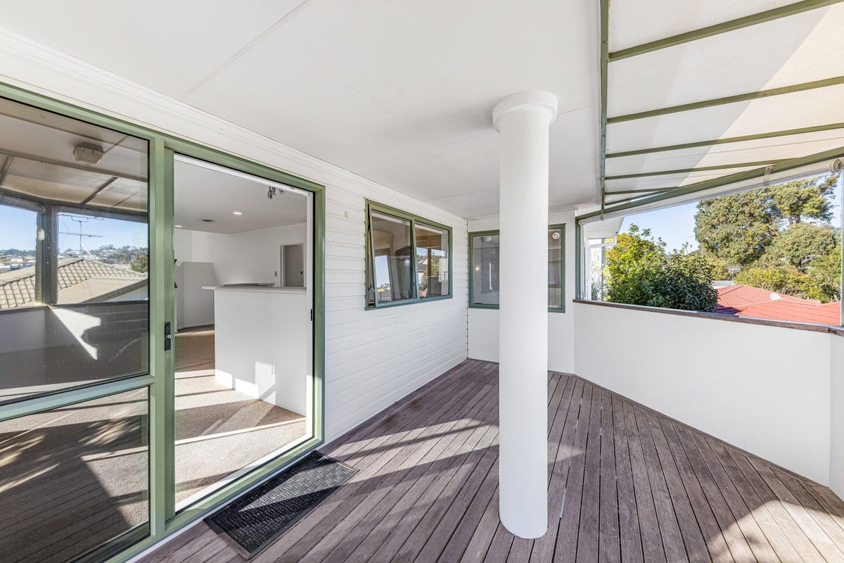 6 Palmgreen Court, Stanmore Bay, Whangaparaoa - Carousel 2