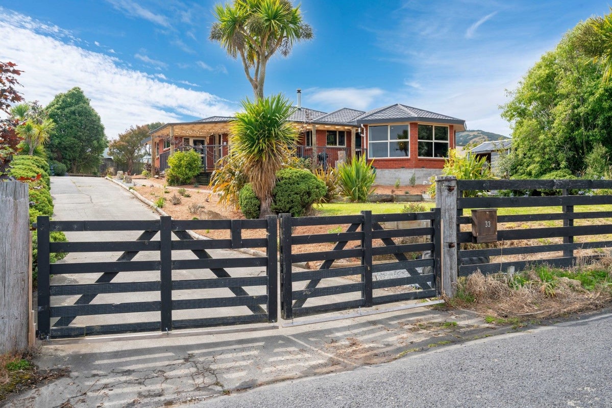 33 Seaton Road, Portobello, Dunedin - Carousel 17