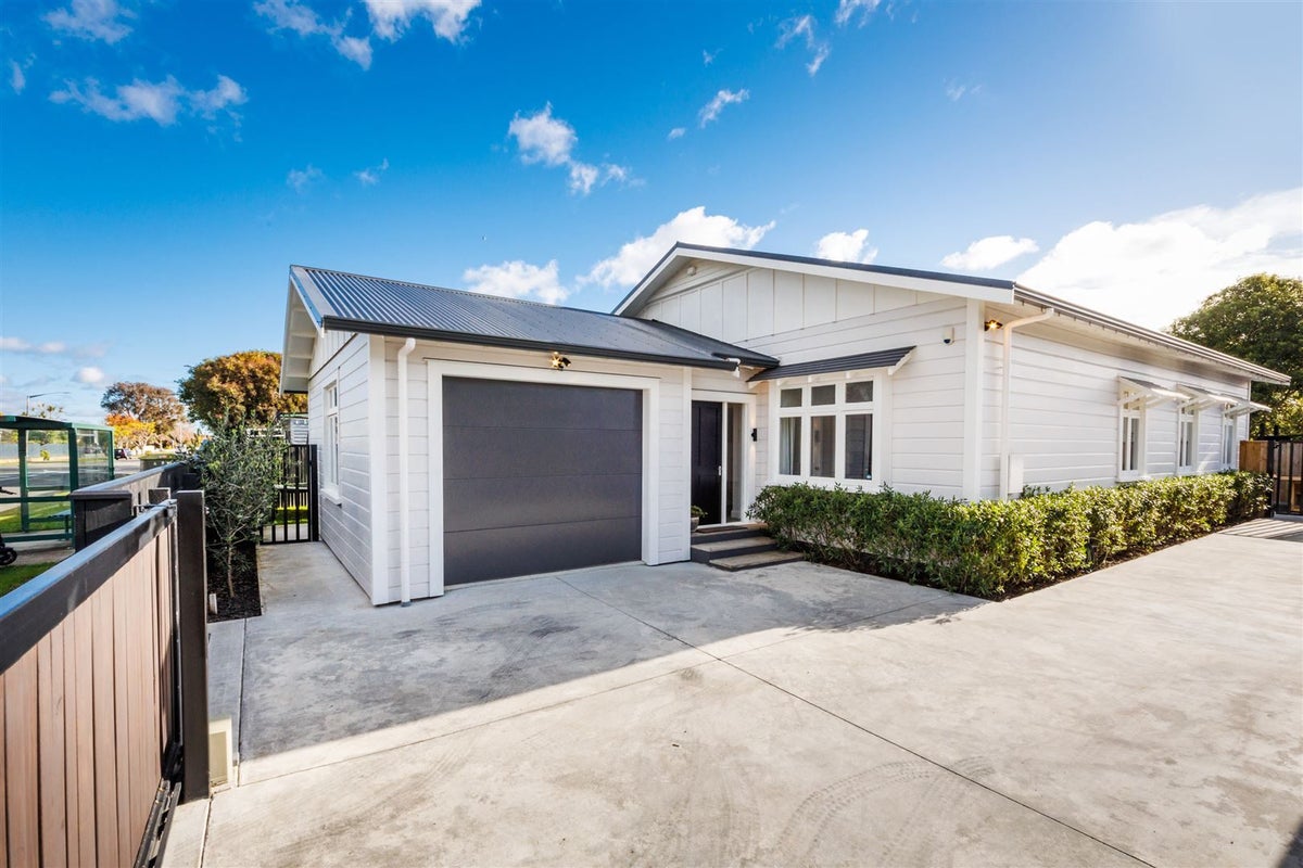 101 Limbrick Street, Terrace End, Palmerston North - Carousel 2