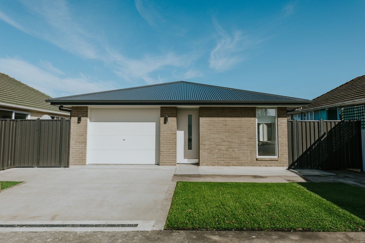 1B Raglan Street, Oamaru North, Oamaru - Carousel 1
