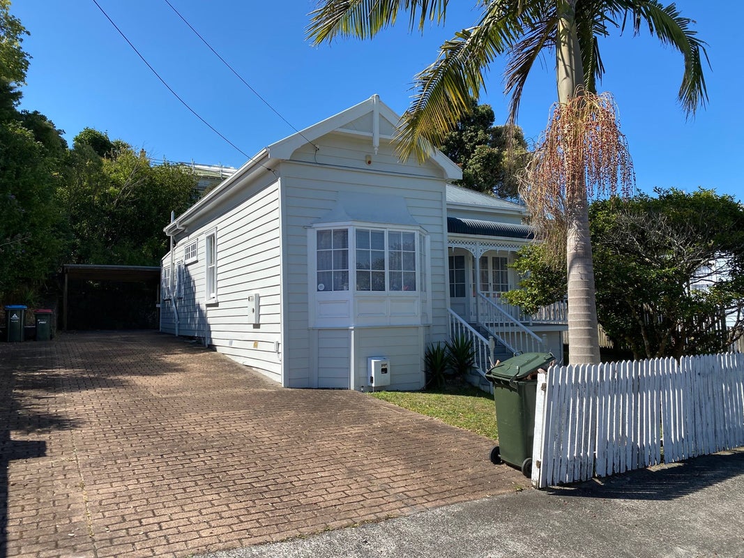 9 Wolseley Street, Morningside, Auckland - Carousel 1
