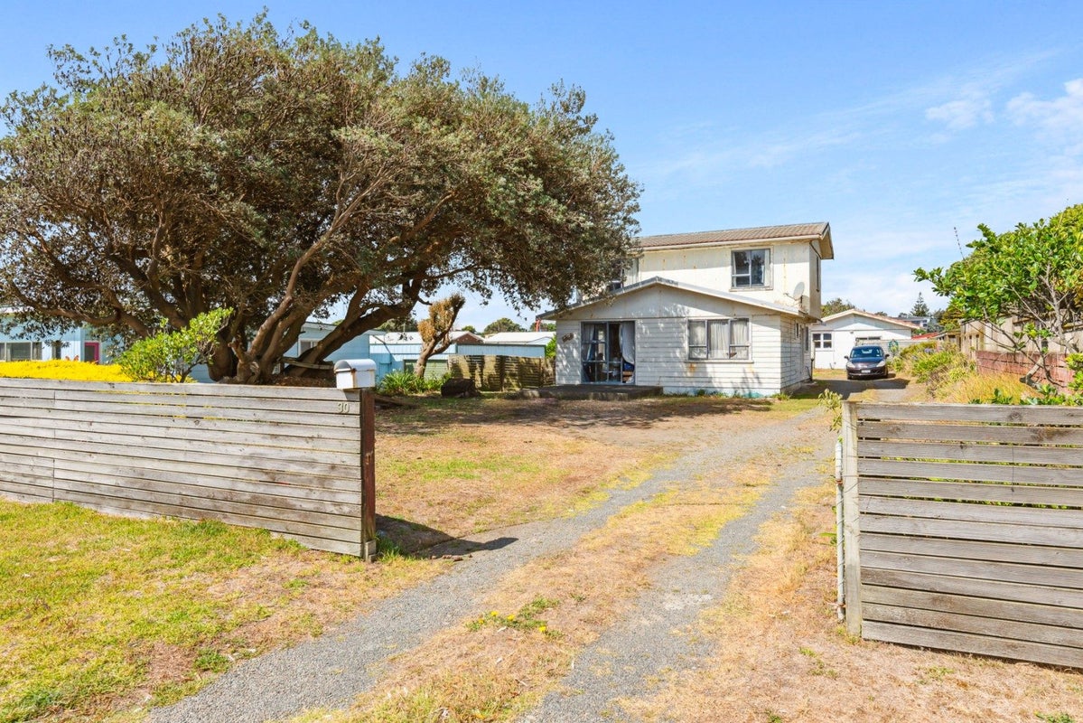 30 Rua Avenue, Waitarere Beach, Levin - Carousel 1