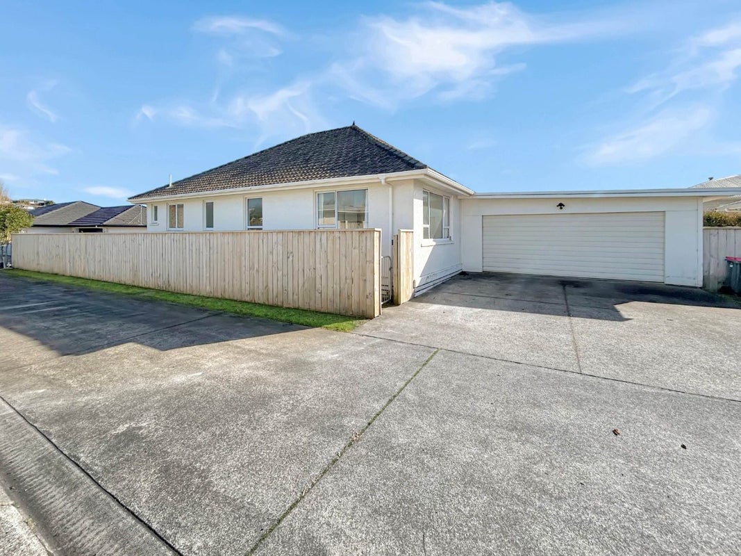 90B Smart Road, Glen Avon, New Plymouth - Carousel 14