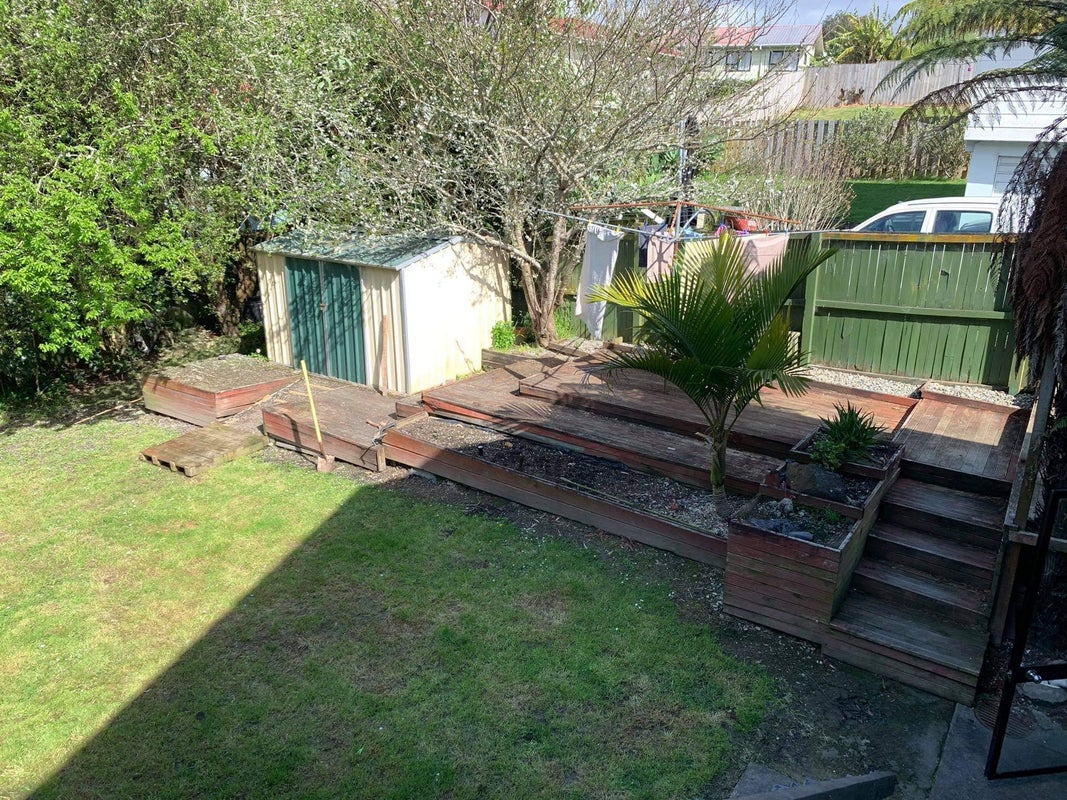 57 Holmes Drive South, Massey, Auckland - Carousel 21