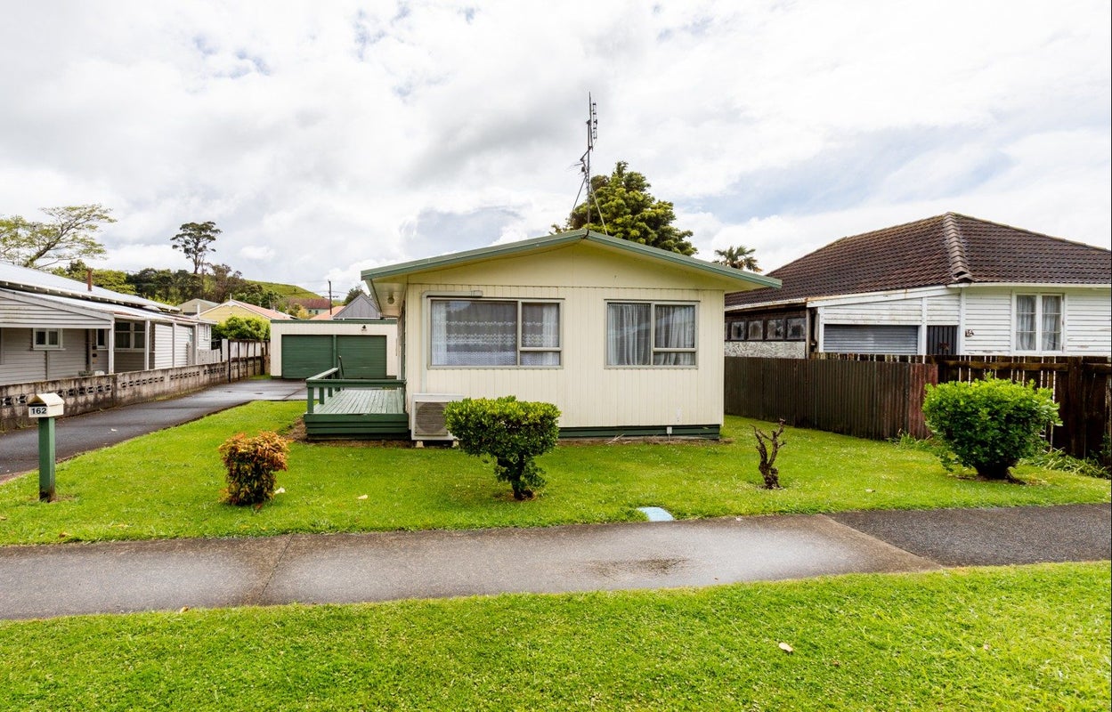 162 Normanby Road, Paeroa, Paeroa - Carousel 14