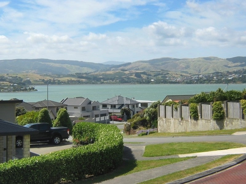 1 Saint Austell Close, Camborne, Porirua - Carousel 2