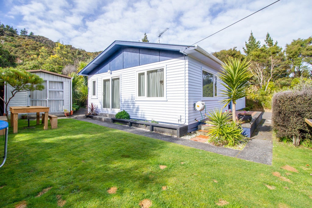 88 Hair Street, Wainuiomata, Lower Hutt - Carousel 2