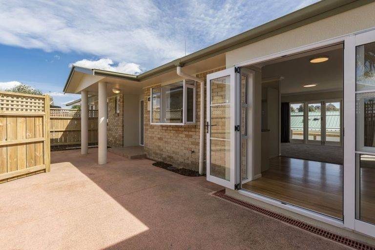 16A Bristol Avenue, Brookfield, Tauranga - Carousel 1