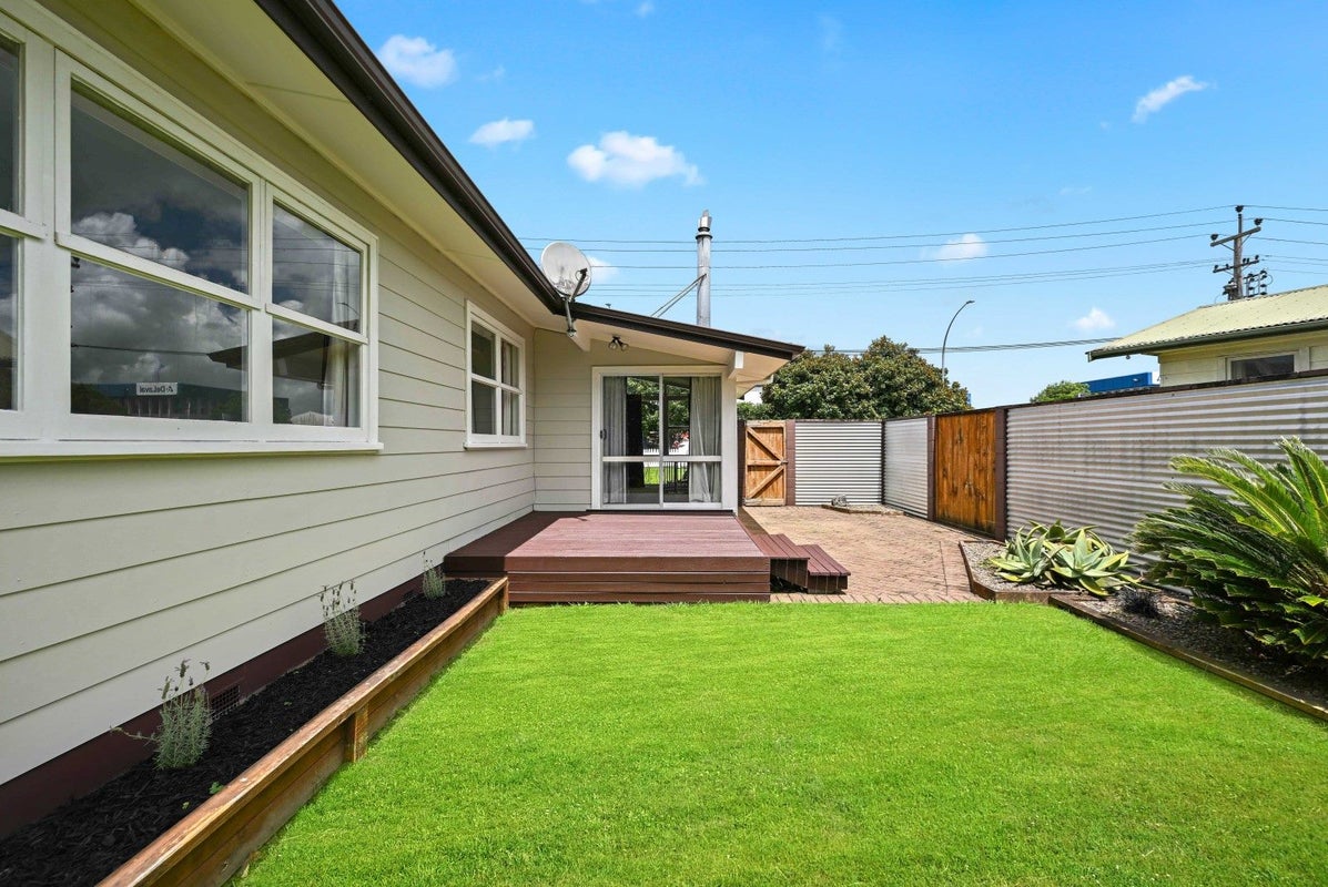 280 Sandwich Road, St Andrews, Hamilton - Carousel 1