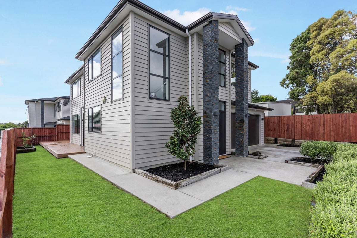 39A Rodney Street, Howick, Auckland - Carousel 2