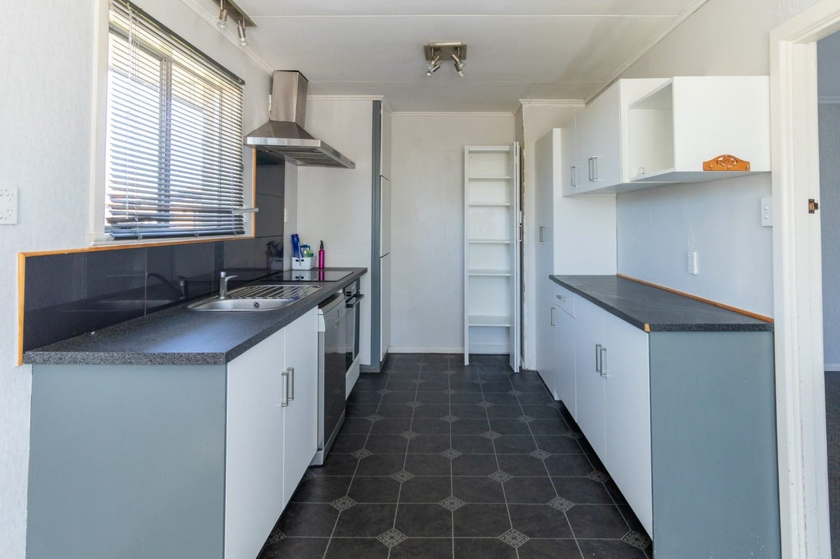11 Forfar Crescent, Rockdale, Invercargill - Carousel 2