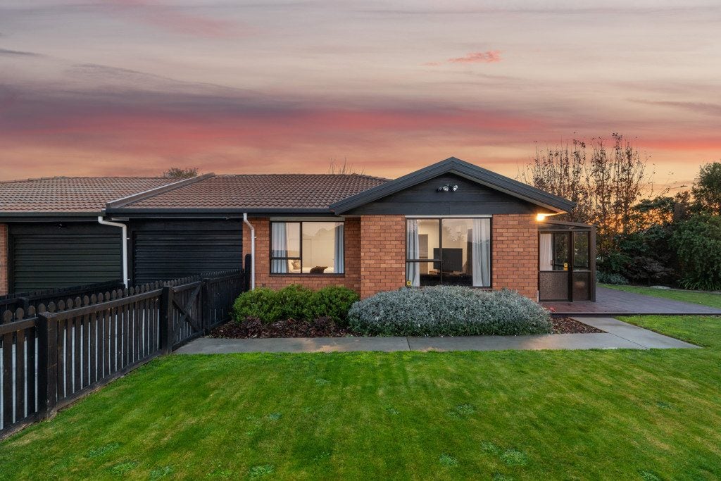 1/49 Cowes Street, Avondale, Christchurch - Carousel 1