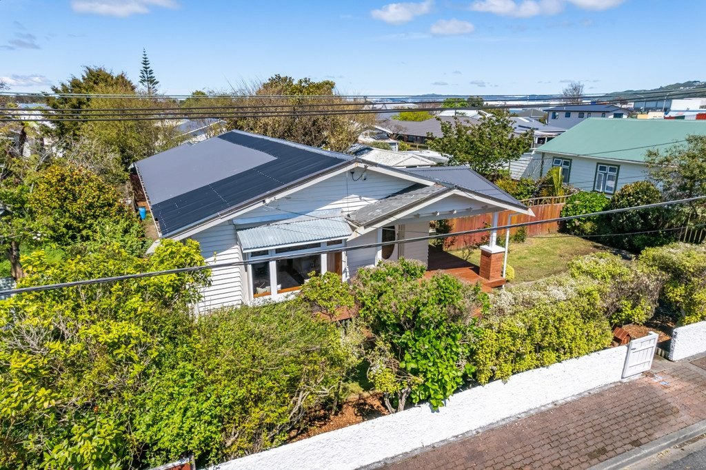 8 Valentine Street, Alicetown, Lower Hutt - Carousel 31