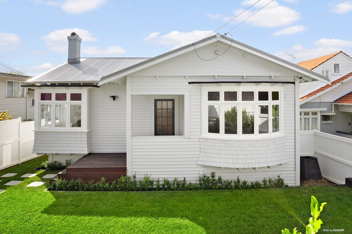 14 Waiohua Road, Greenlane, Auckland - Carousel 2