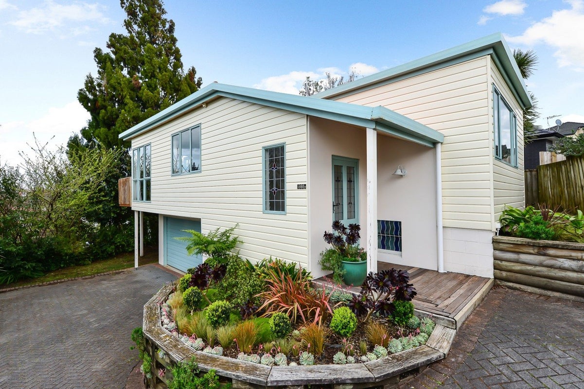 166B Cambridge Road, Hillcrest, Hamilton - Carousel 2