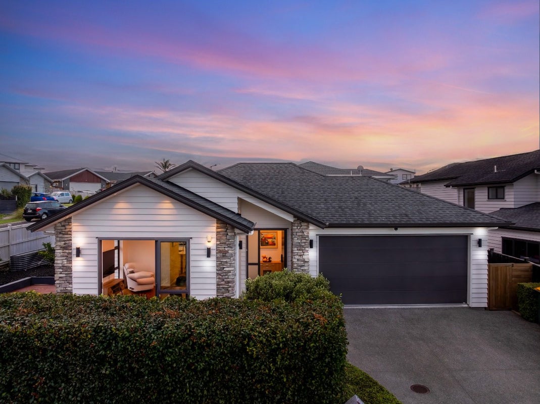 2 Gemscott Crescent, Huapai, Kumeu - Carousel 2