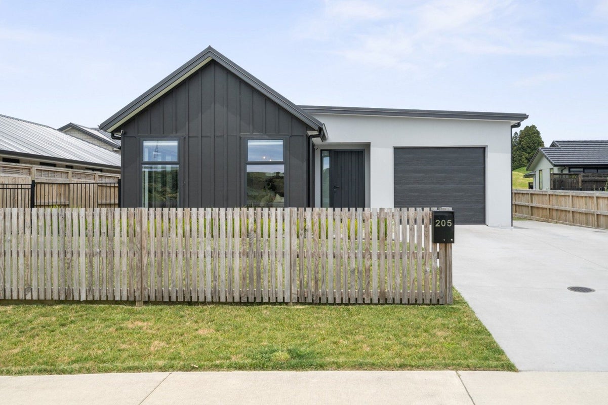 205 Adler Drive, Ohauiti, Tauranga - Carousel 26