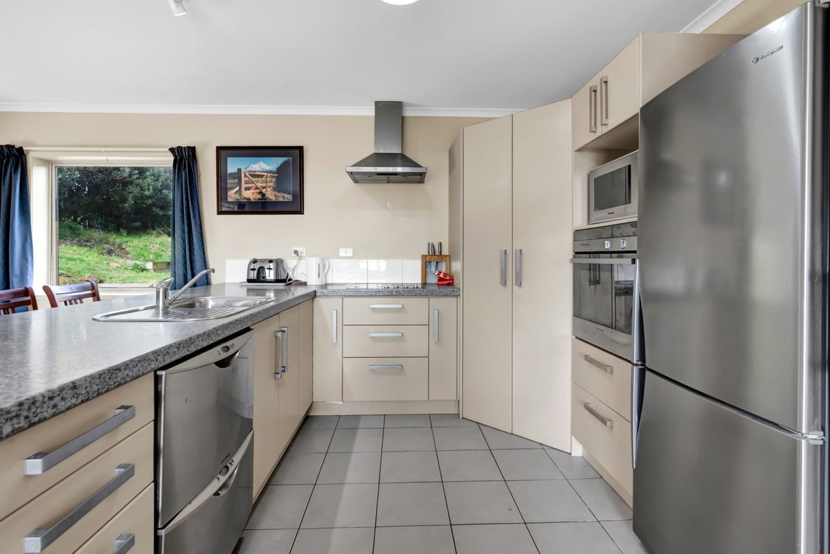 333 Paraite Road, Paraite, New Plymouth - Carousel 2
