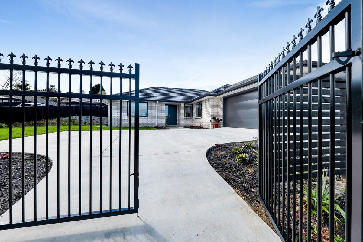 23 Atutahi Street, Hurdon, New Plymouth - Carousel 2