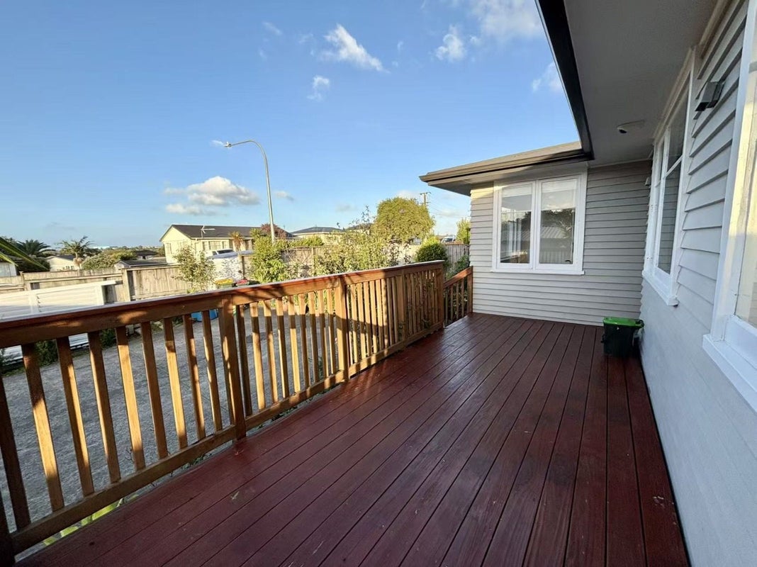 71 Harrington Road, Henderson, Auckland - Carousel 19