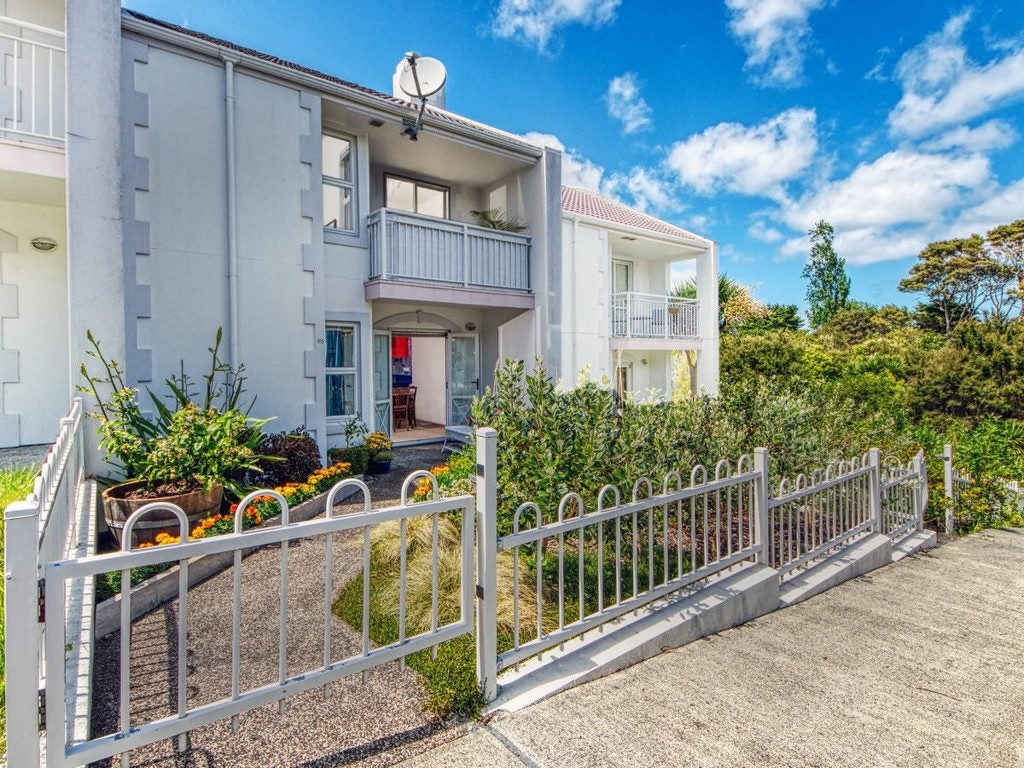 95 Winery Way, Henderson, Auckland - Carousel 1