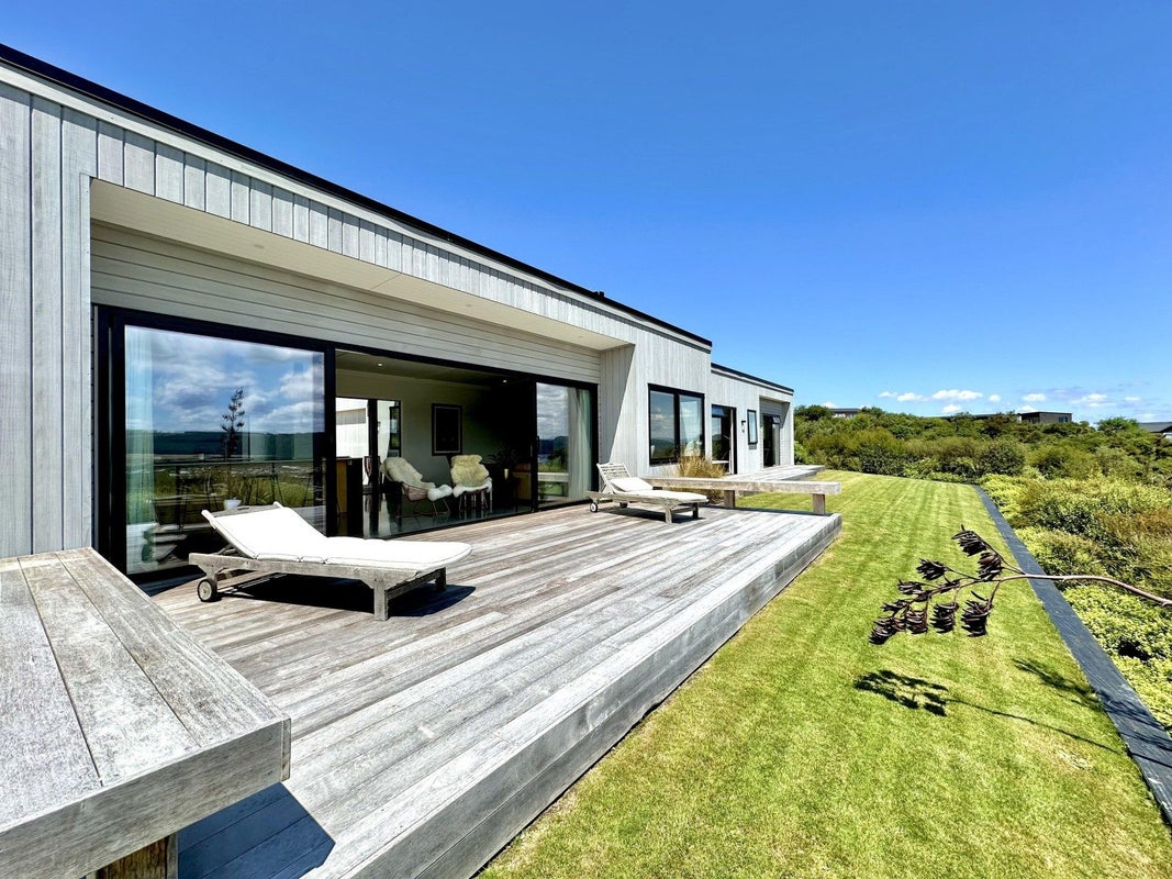 56 Kittyhawk Drive, Kinloch, Taupo - Carousel 1