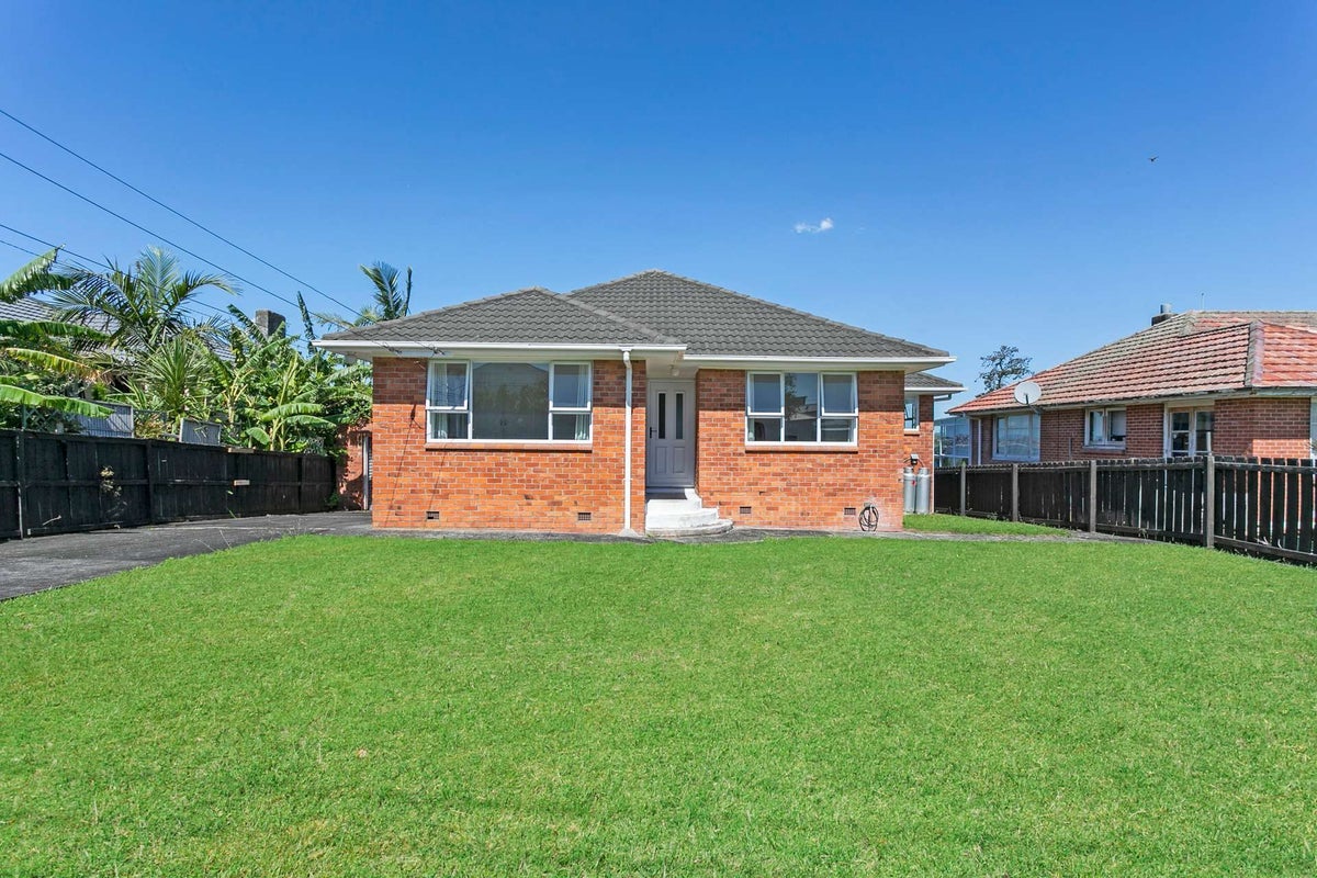 38 Silverton Avenue, Wai o Taiki Bay, Auckland - Carousel 2