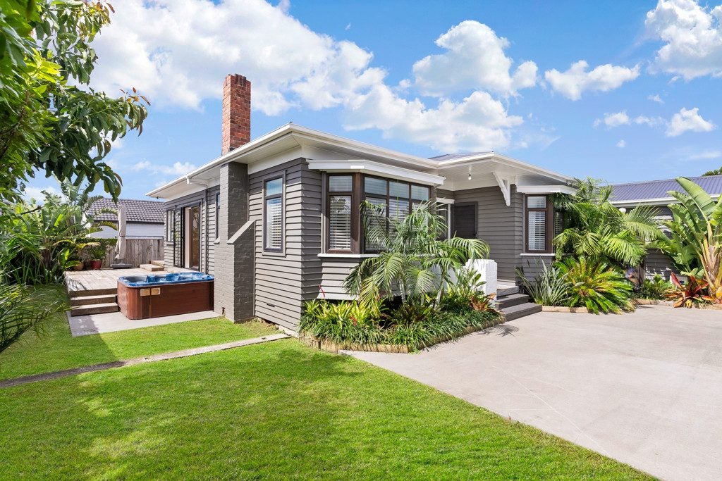23 Oakley Avenue, Waterview, Auckland - Carousel 1
