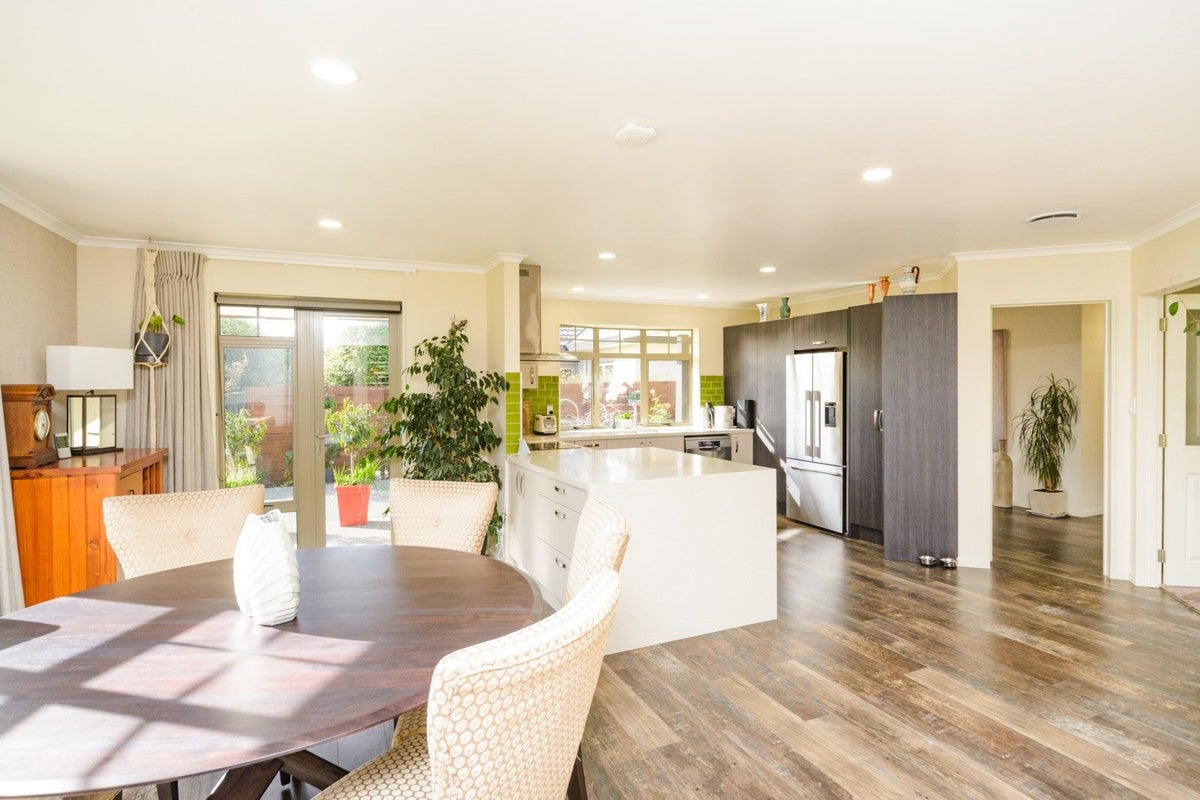 15 Washington Parade, Milson, Palmerston North - Carousel 2