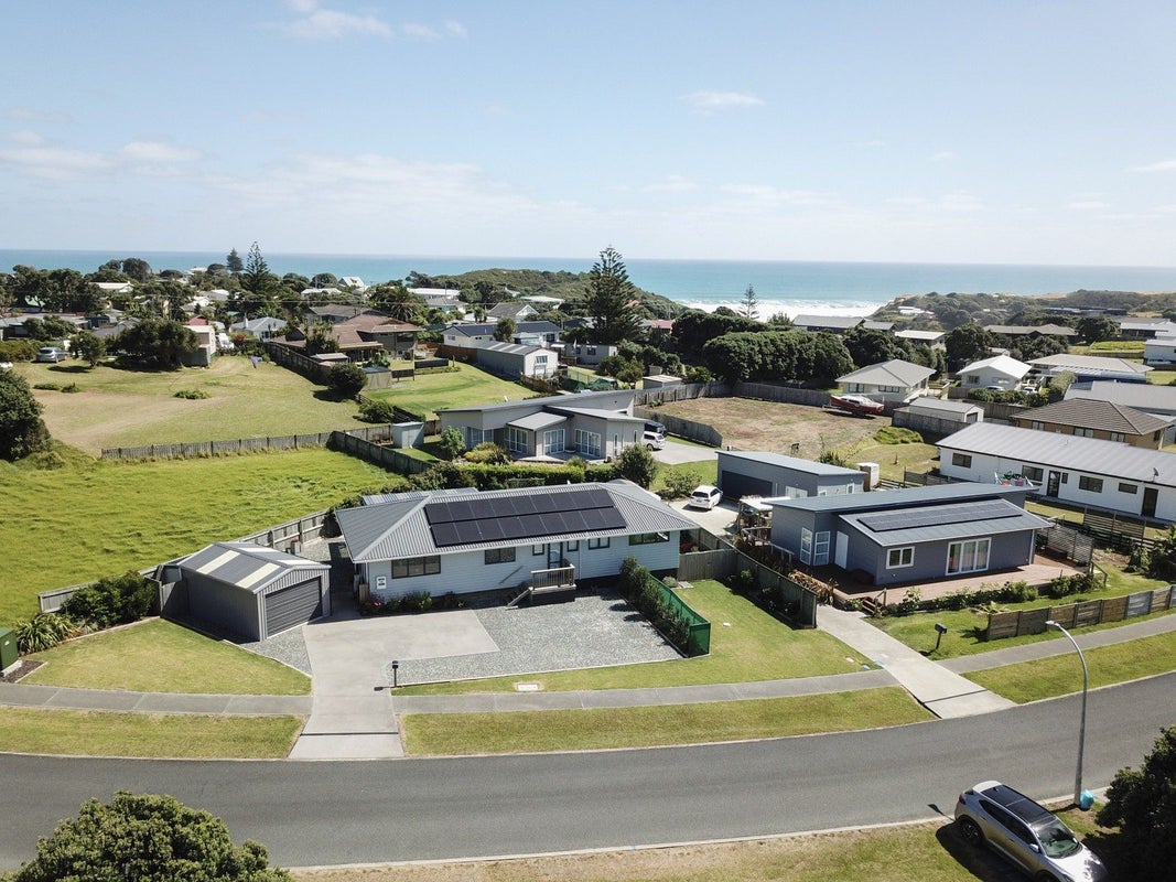 7 Sunset Drive, Baylys Beach, Dargaville - Carousel 37