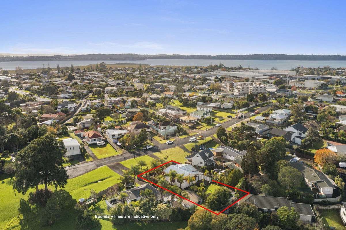 3 Wharf Road, Te Atatu Peninsula, Auckland - Carousel 17