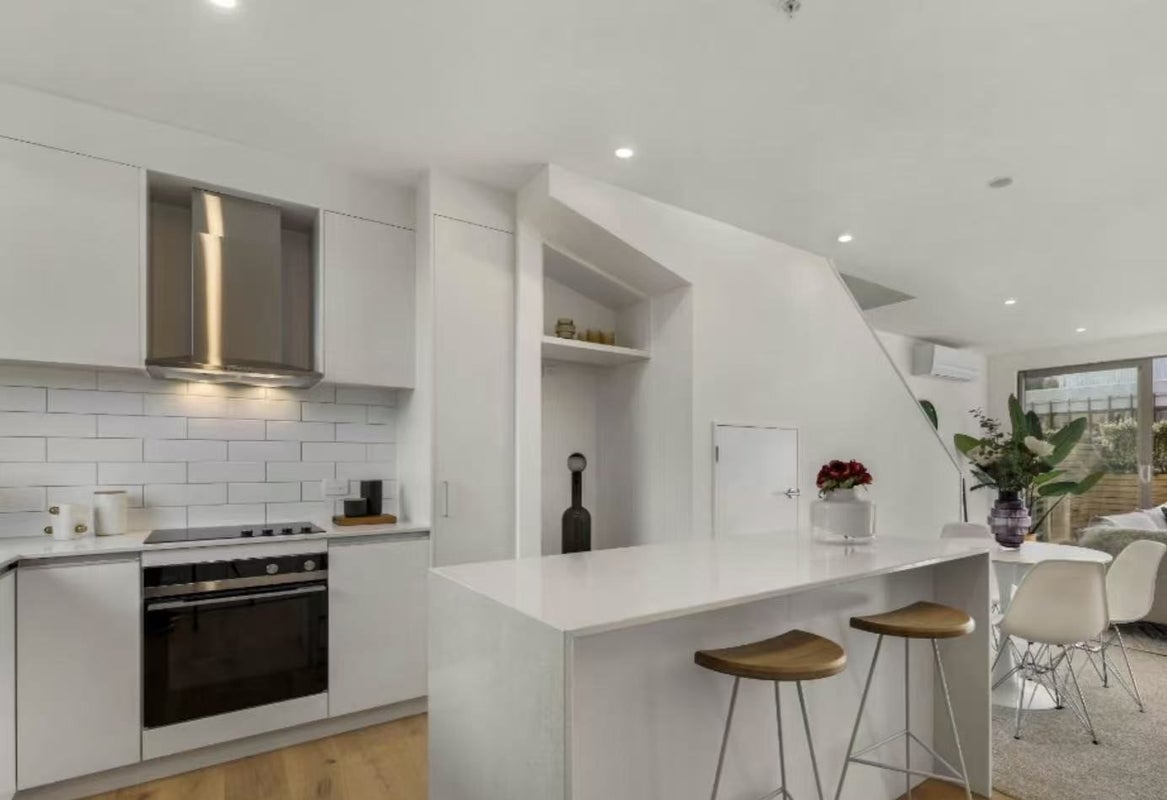 9/4 Norana Avenue, Remuera, Auckland - Carousel 2
