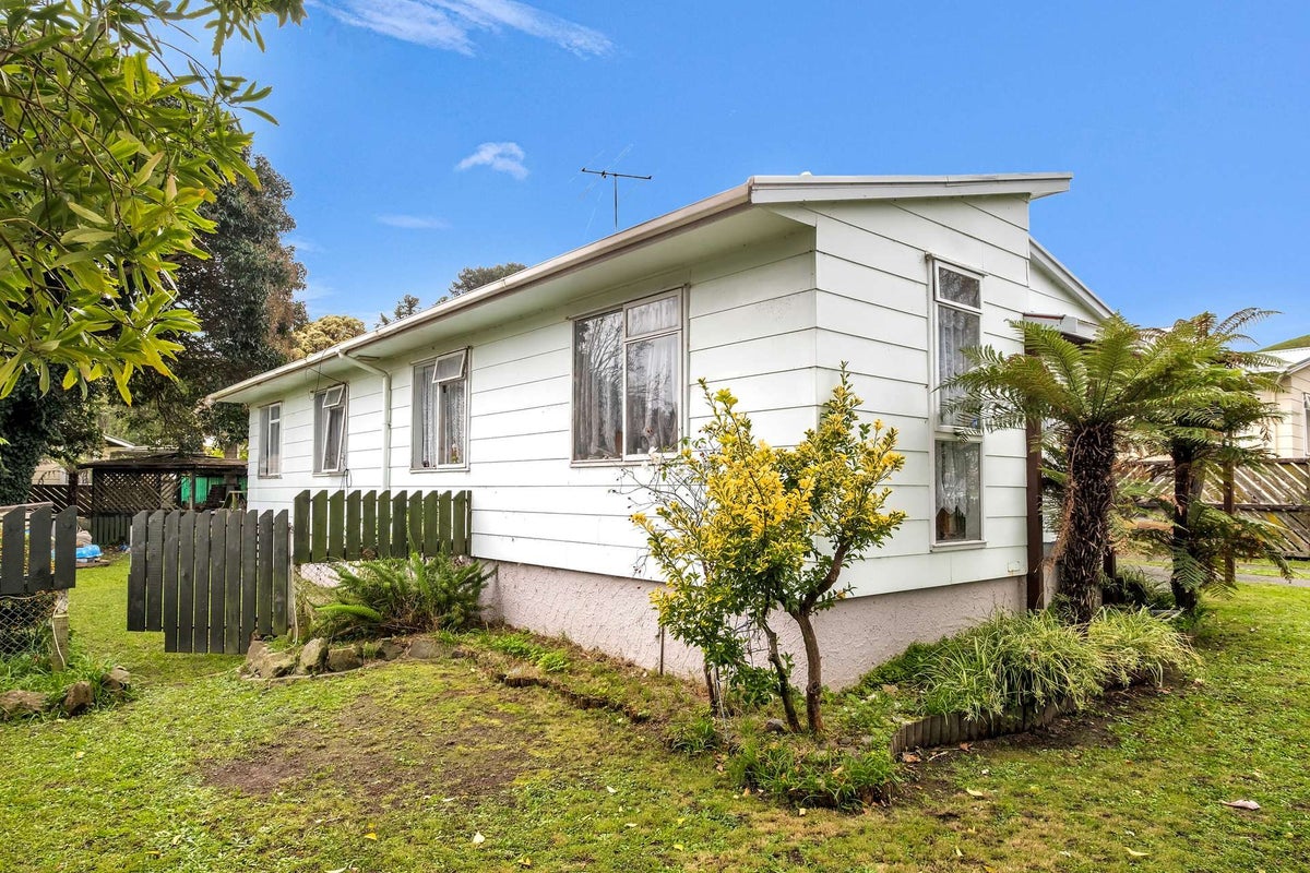 212 Tyndall Road, Outer Kaiti, Gisborne - Carousel 2
