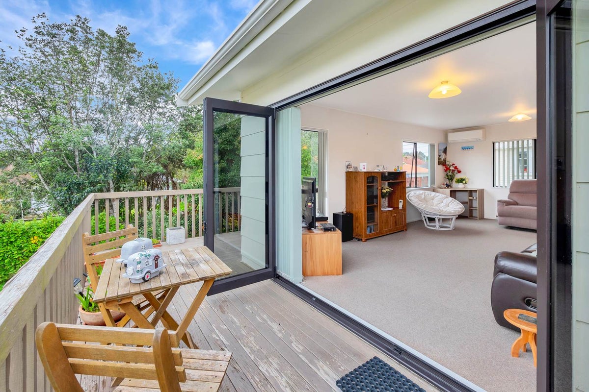 2/10 Lilburn Street, Warkworth, Auckland - Carousel 2