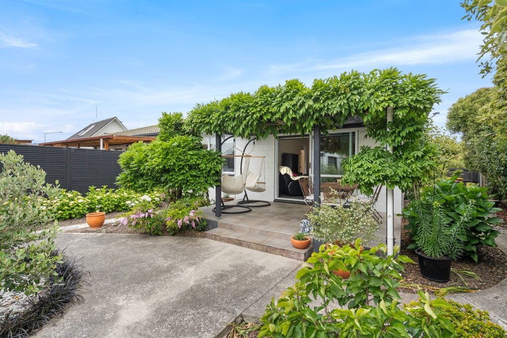 2/101 Bayswater Crescent, Bromley, Christchurch - Carousel 1