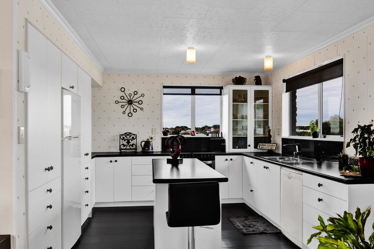 17 Smeaton Road, Bell Block, New Plymouth - Carousel 2