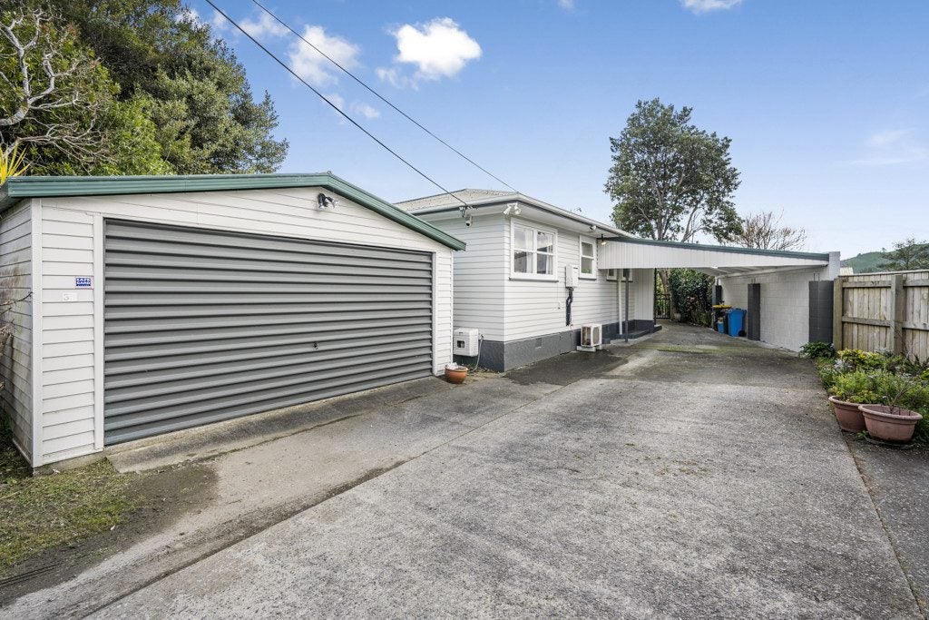 38 Wood Street, Wainuiomata, Lower Hutt - Carousel 2