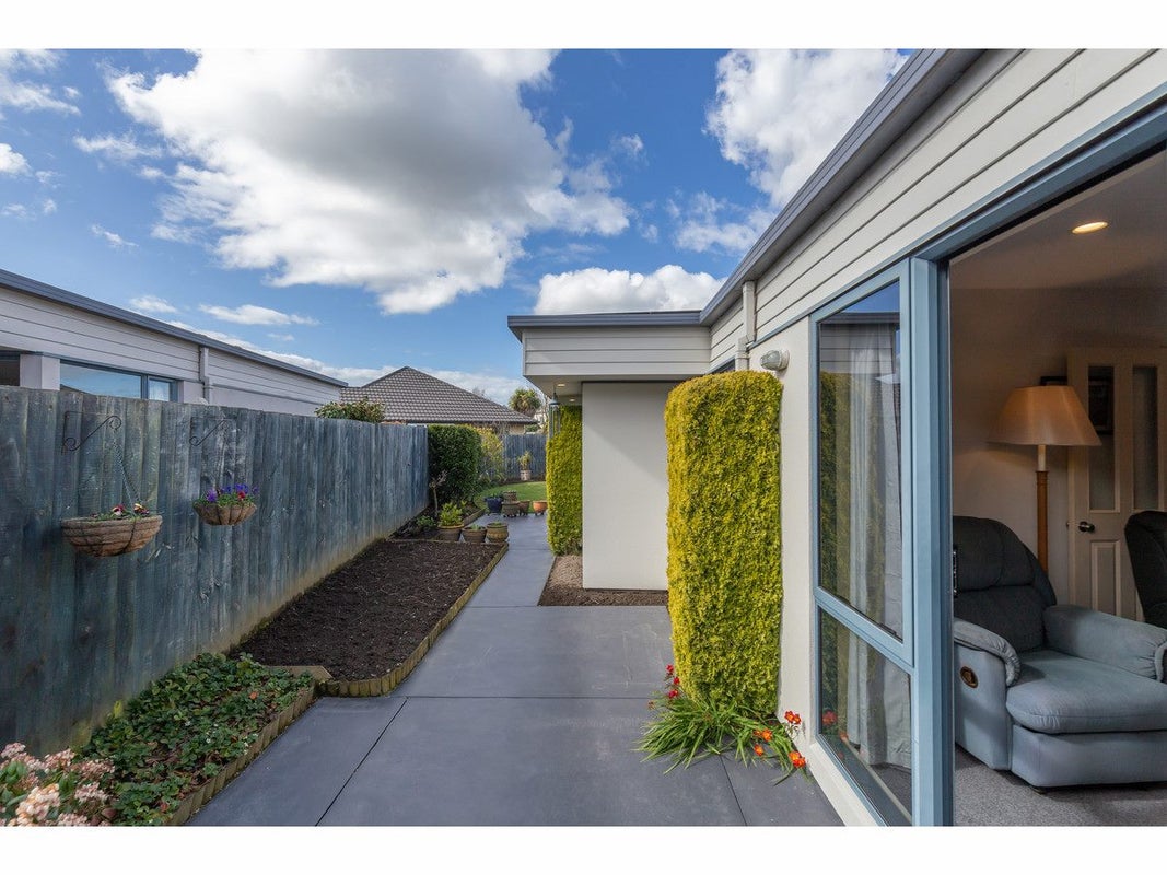 7 Becmead Drive, Harewood, Christchurch - Carousel 23