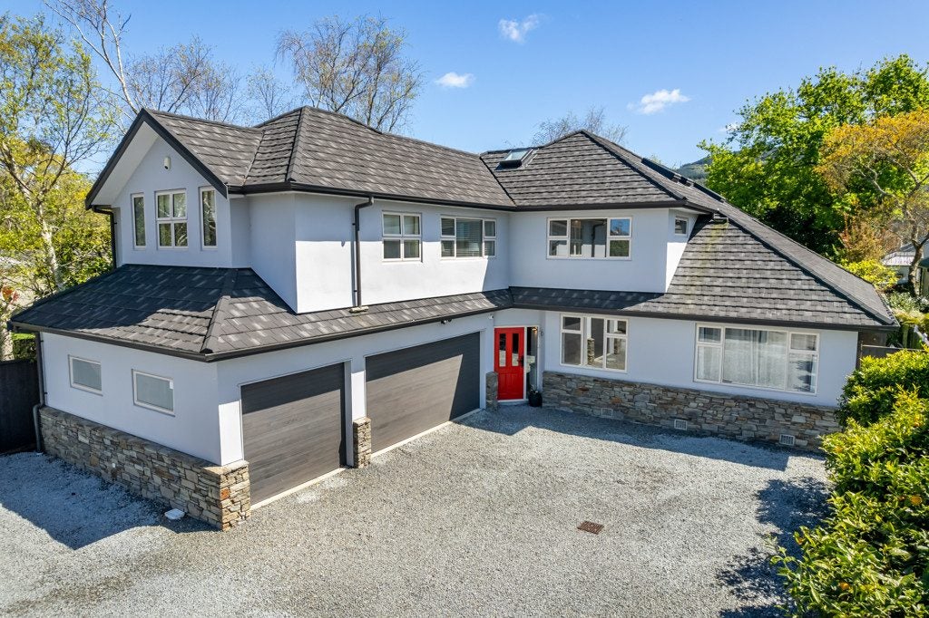 355 Fergusson Drive, Heretaunga, Upper Hutt - Carousel 1