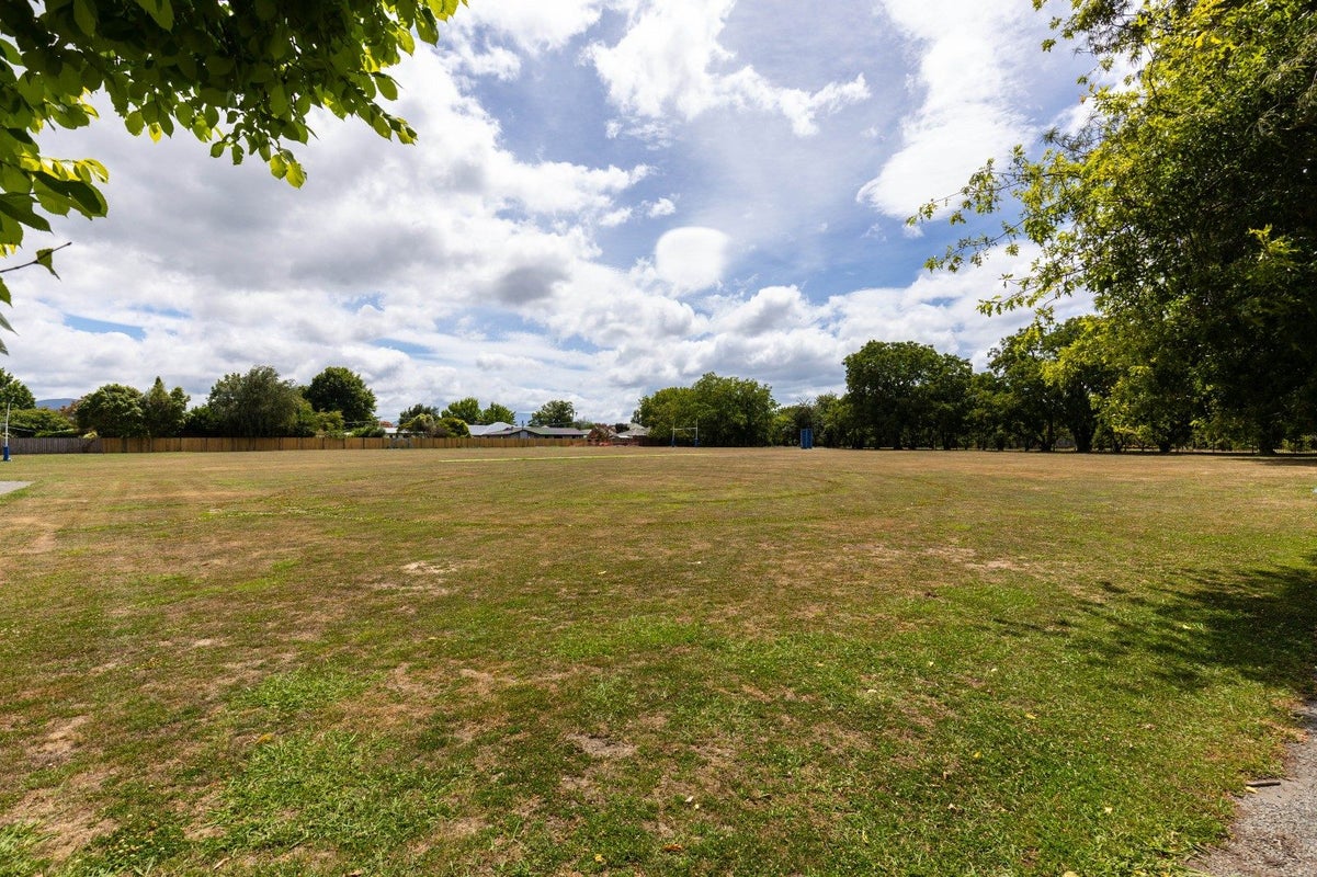 18 Aston Street, Springlands, Blenheim - Carousel 25