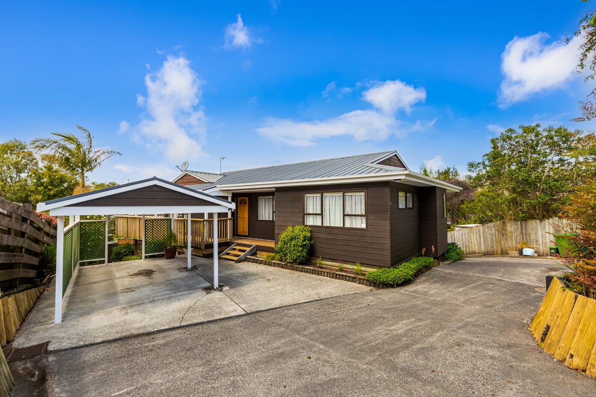 2/17 Duncan Avenue, Te Atatu South, Auckland - Carousel 2