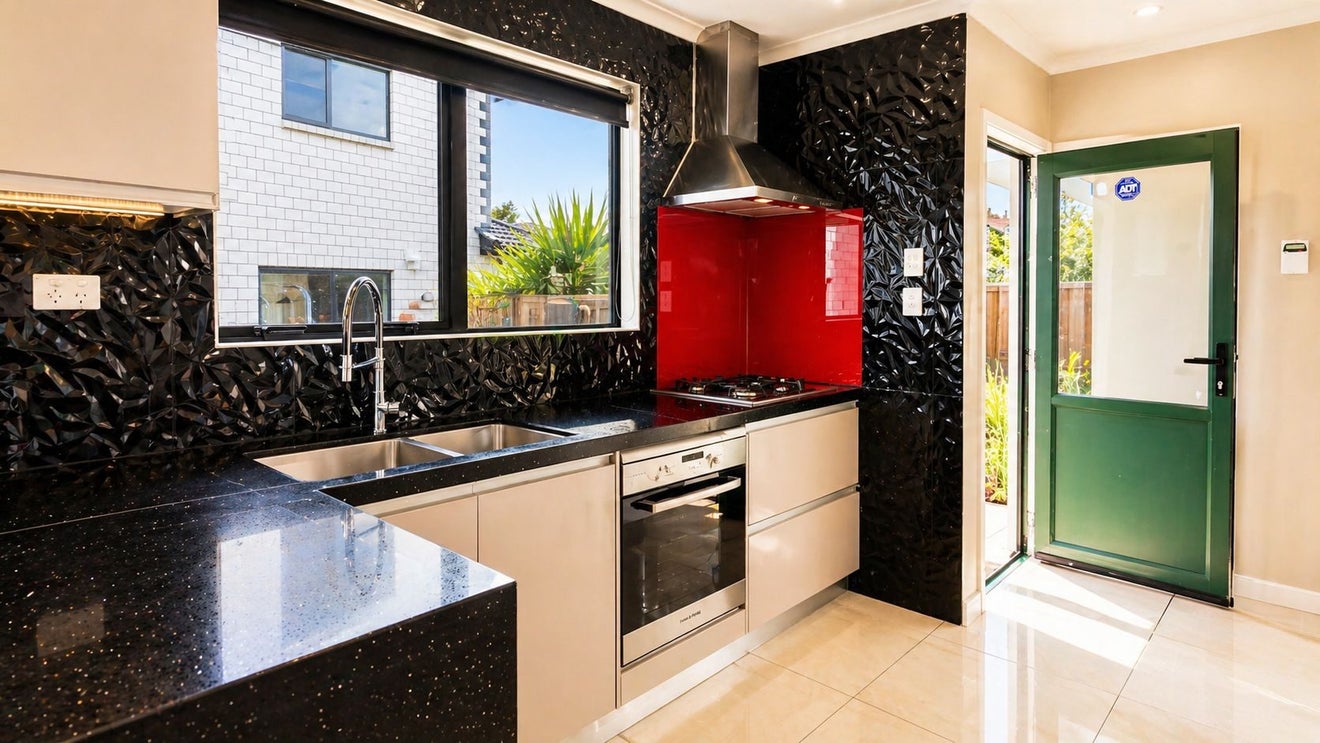 14 Serrano Place, Clover Park, Auckland - Carousel 2