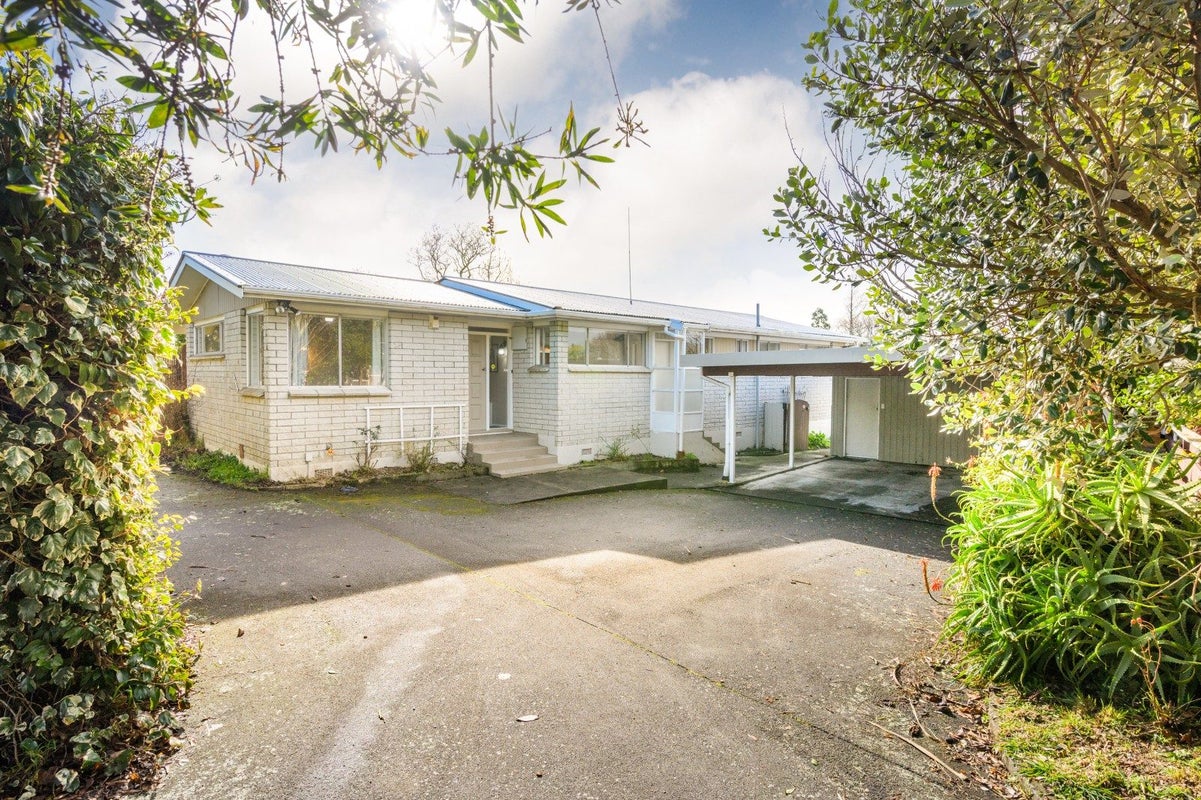 113 Long Melford Road, Awapuni, Palmerston North - Carousel 1